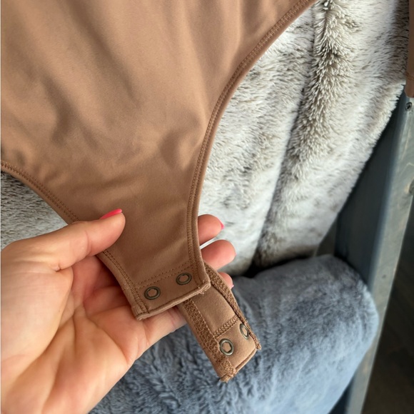 Abercrombie and Fitch Women's Tan Long Sleeve Bodysuit - Picture 3 of 5